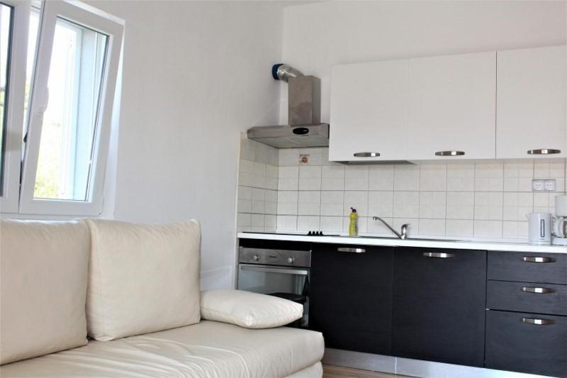 Apartment Jure Примоштен Екстер'єр фото