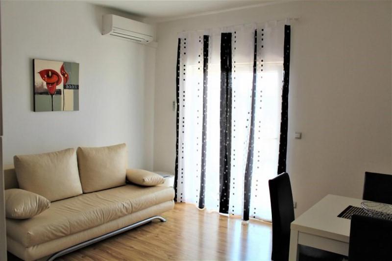 Apartment Jure Примоштен Екстер'єр фото