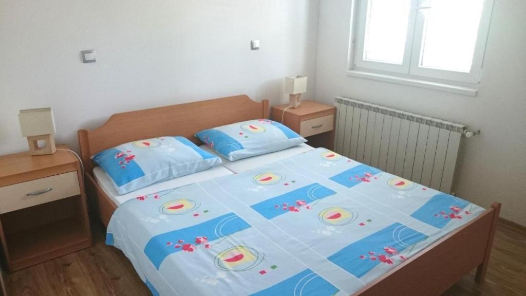 Apartment Jure Примоштен Екстер'єр фото