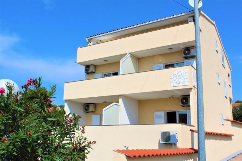 Apartment Jure Примоштен Екстер'єр фото