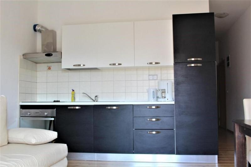 Apartment Jure Примоштен Екстер'єр фото