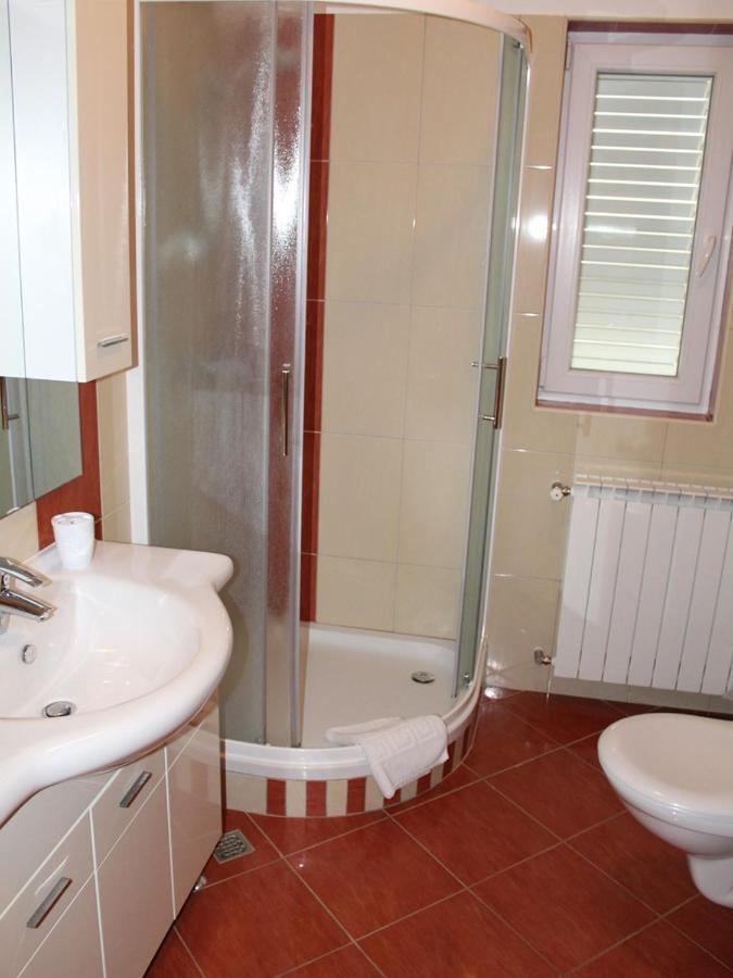 Apartment Jure Примоштен Екстер'єр фото